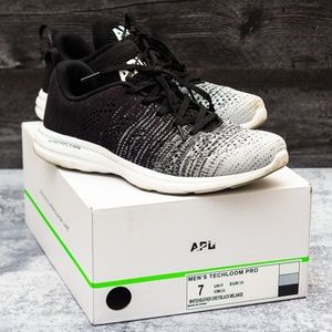 APL Techloom Pro Mens US 7 Athletic Sneakers Shoes